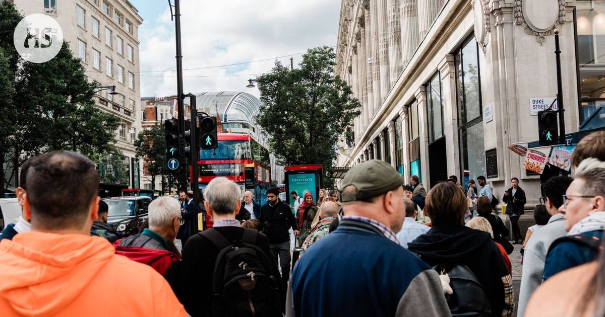 London’s most famous shopping street is plagued by problems familiar to Helsinki as well, and that’s why it’s in a state of decay