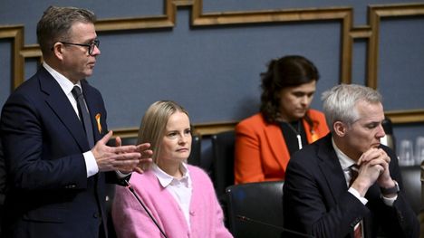 Hallitus on perustellut säästötoimia alijäämämenettelyn välttämisellä. 