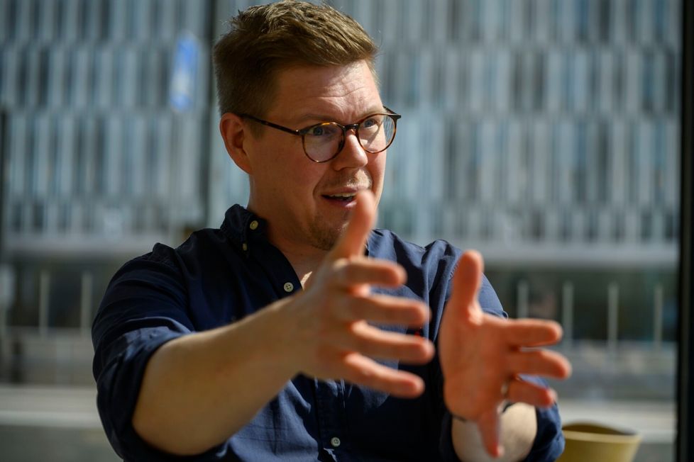 – Puolueessa, eduskuntaryhmässä ja puoluehallituksessa on yhdessä linjattu, että otamme Suomen julkisen talouden tilanteen vakavasti. Linja on selkeä ja sillä linjalla olen myös puheenjohtajana. Tämä linja ei muutu.