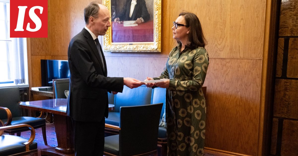 Kansanedustaja haki eroa vain reilun viikon jälkeen – tällaisen palkkion hän on saamassa