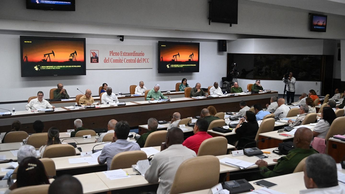 Cuba: Sweeping reform package to move country towards market economy
