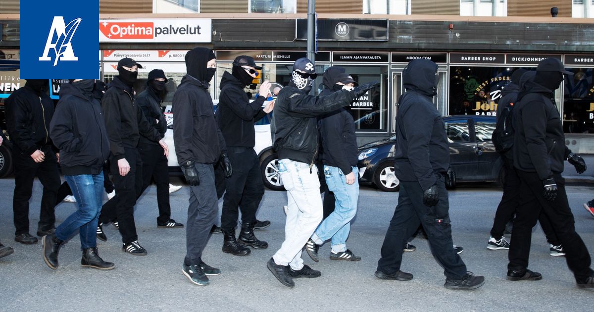 Sinimustan liikkeen Valkoinen vappu -tapahtuma Tampereella keräsi 200 osallistujaa – vastamielenosoittaja joutui väkivallan kohteeksi — image 2