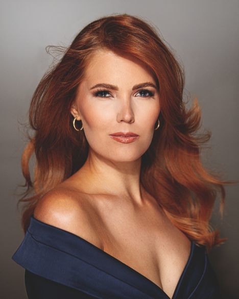 Ella Virto, 29 vuotta, Helsinki, kotitalous- ja teknisen työn opettaja sekä tapahtuma-alan yrittäjä, kasvatustieteiden kandidaatti