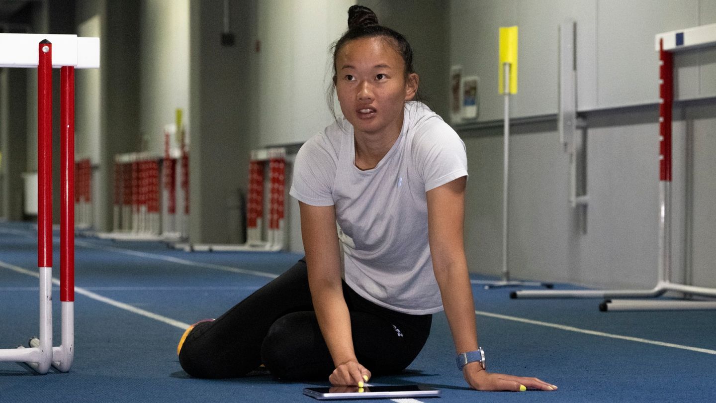 Hurdler Saara Keskitalo Runs Finnish Record, Starts Believing She's an Athlete