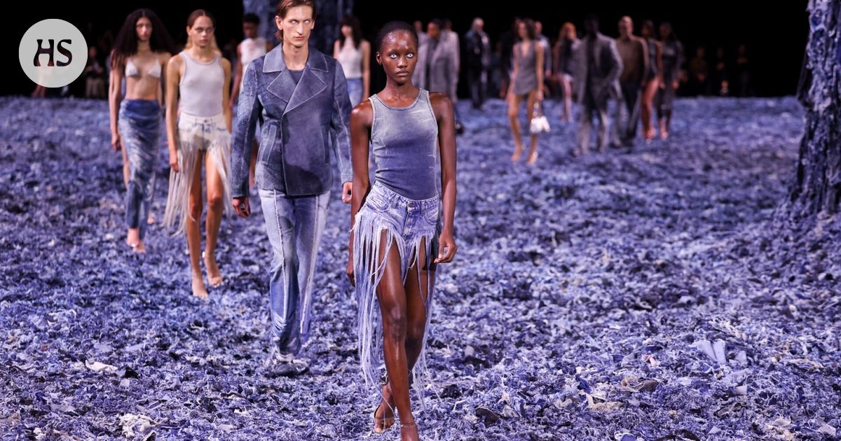 Blood -eyed models were stepped on the catwalk of Milan Fashion Week