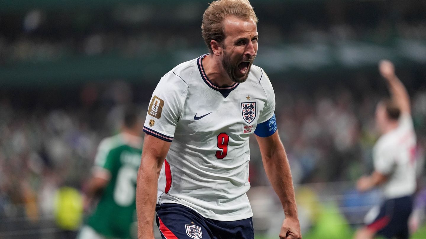 Who Scores Matters: Star Strikers Crucial for World Cup Success