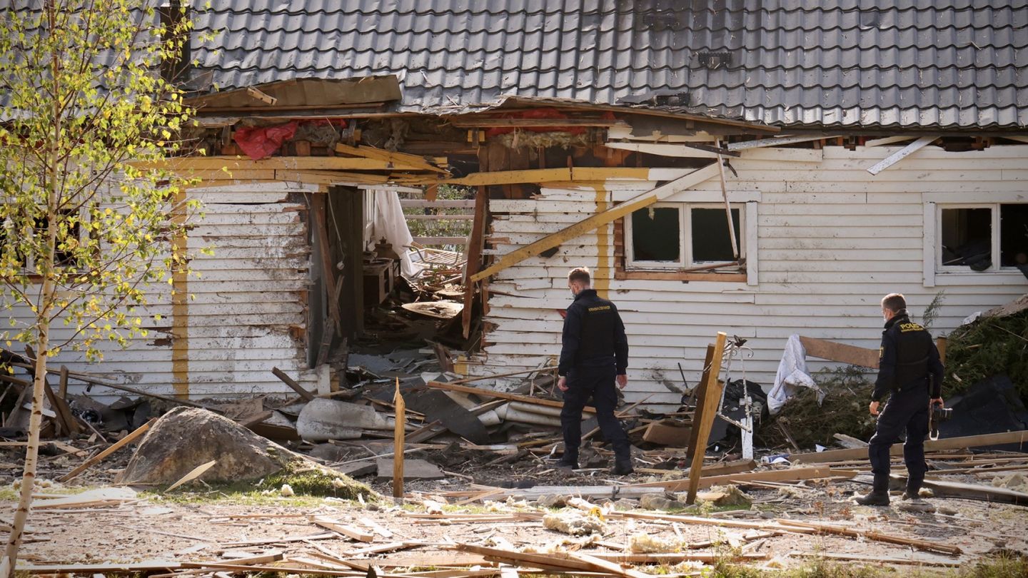 Media: Poliisi salakuljetti aseita pahamaineiselle rikollisjengille