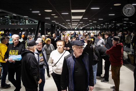 Nokian palloiluareenaan saapui noin 250 henkilöä kokoustamaan seuran kohtalosta.