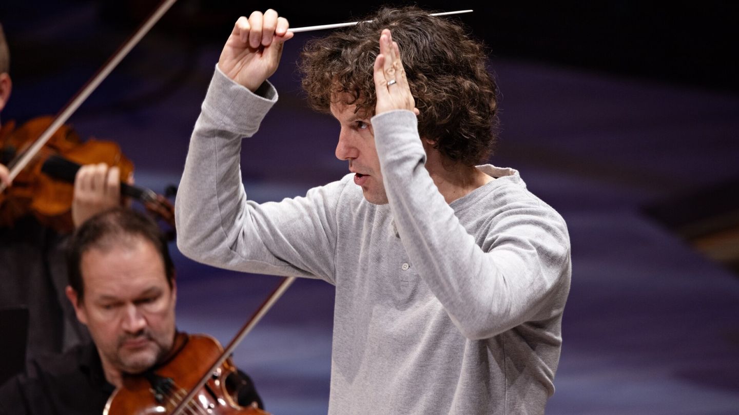 Levyarvio | Nicholas Collonin Sibelius-tulkinta on hieno­varaista ja viiden tähden arvoista