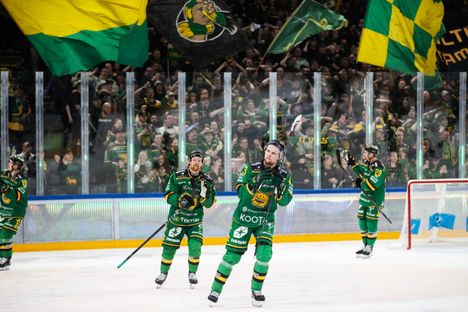 Ilves kiitti kannattajiaan kaadettuaan KalPan viime perjantaina. Nyt Ilveksen olisi tehtävä sama toistamiseen.