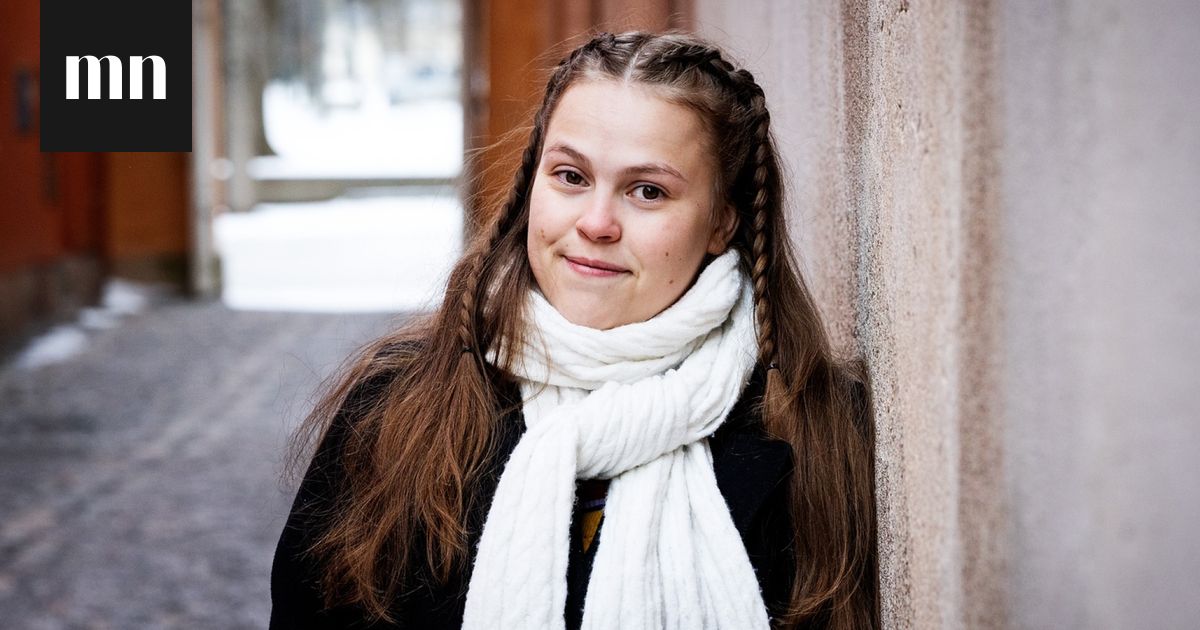 Linnan juhlista tutulla Katariina Räikkösellä, 24, on Touretten syndrooma – nyt hän kertoo oireestaan, jonka on salannut pitkään