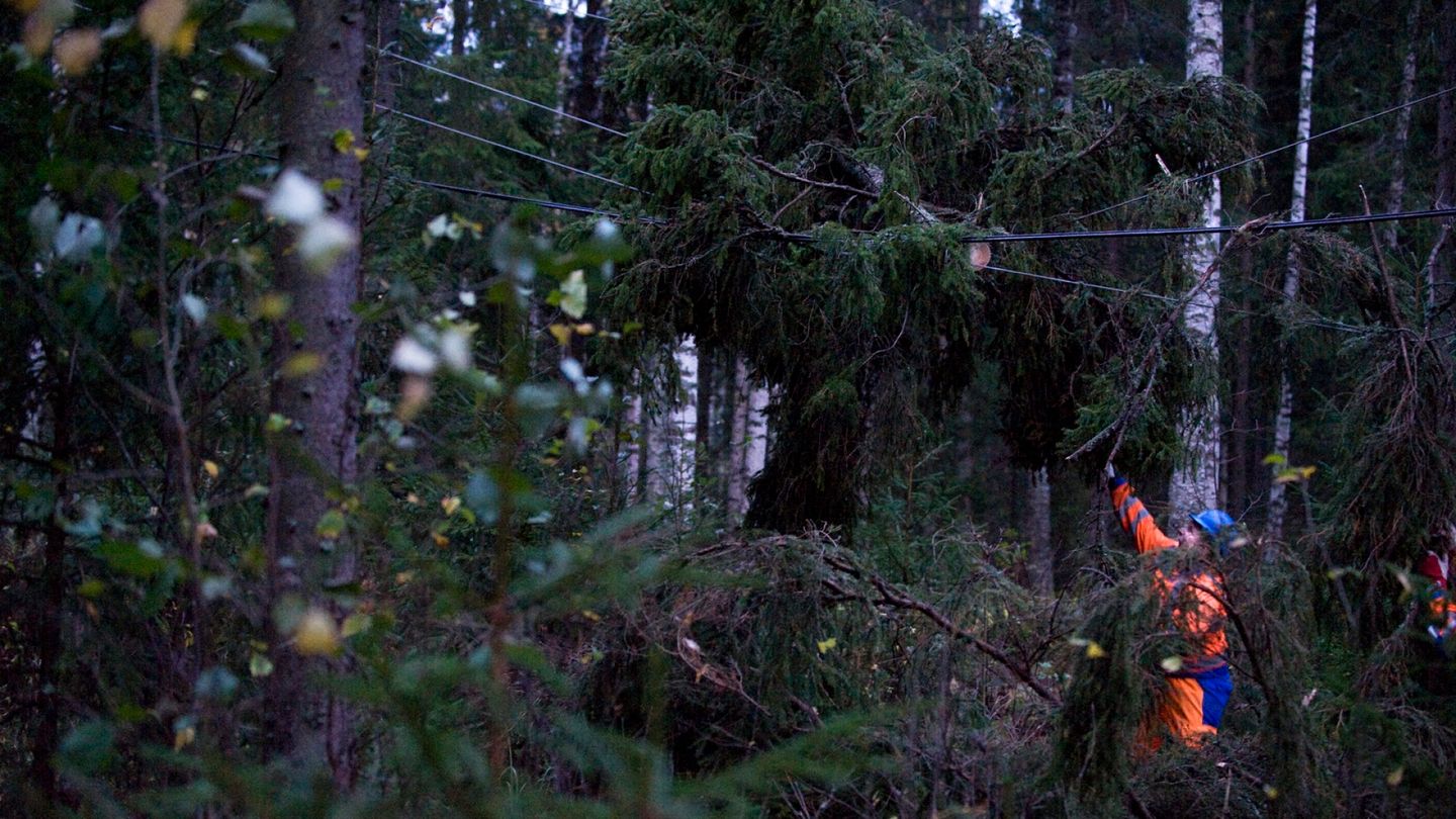Syysmyräkkä iskee Suomeen – täällä tilanne on pahin