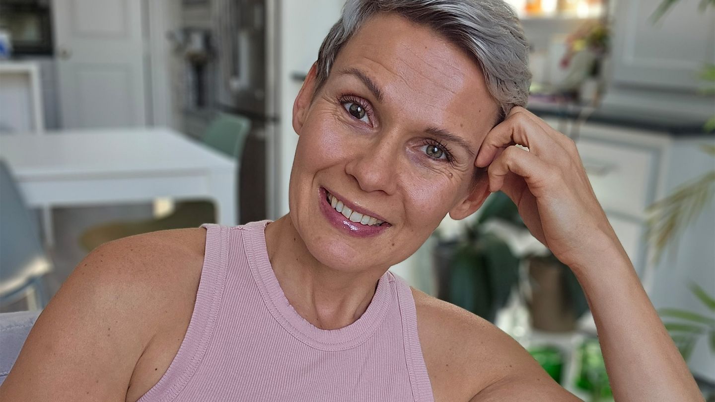 Paula, 49, kokeili hoitoa, jota harva nainen Suomessa saa – seksihalut palasivat ja ”massu” katosi vyötäröltä