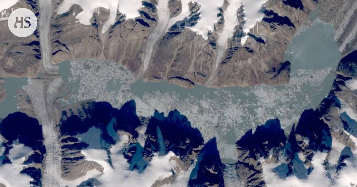 An exceptionally huge stream of meltwater erupted from a glacial lake in Greenland