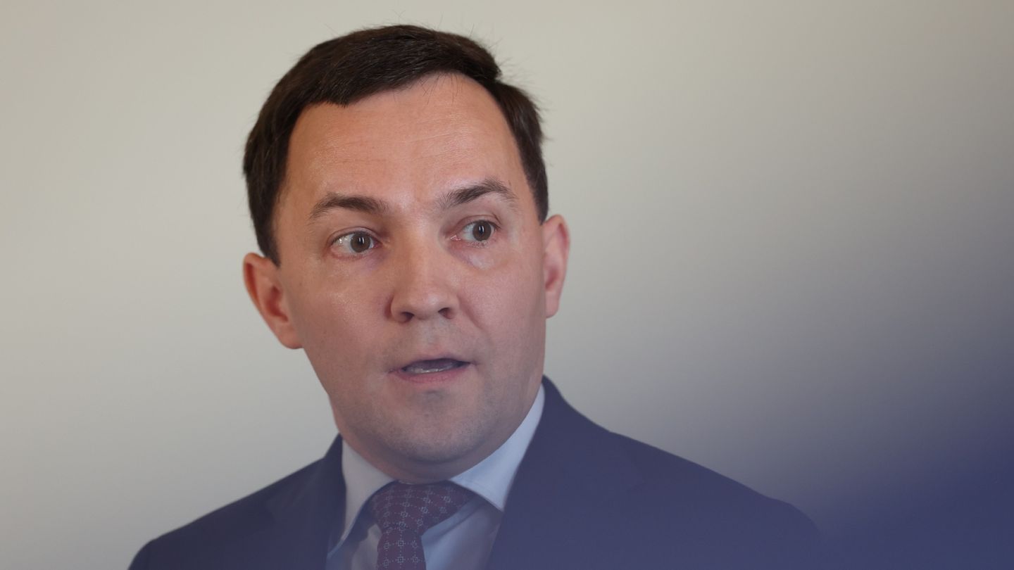 UKK Institute to Sue Minister Over Funding Cuts