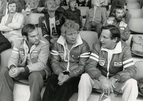 Kolme Suurajojen voittajaa kuvattuna 1975. Stig Blomqvist (vas.), Hannu Mikkola ja Timo Mäkinen.