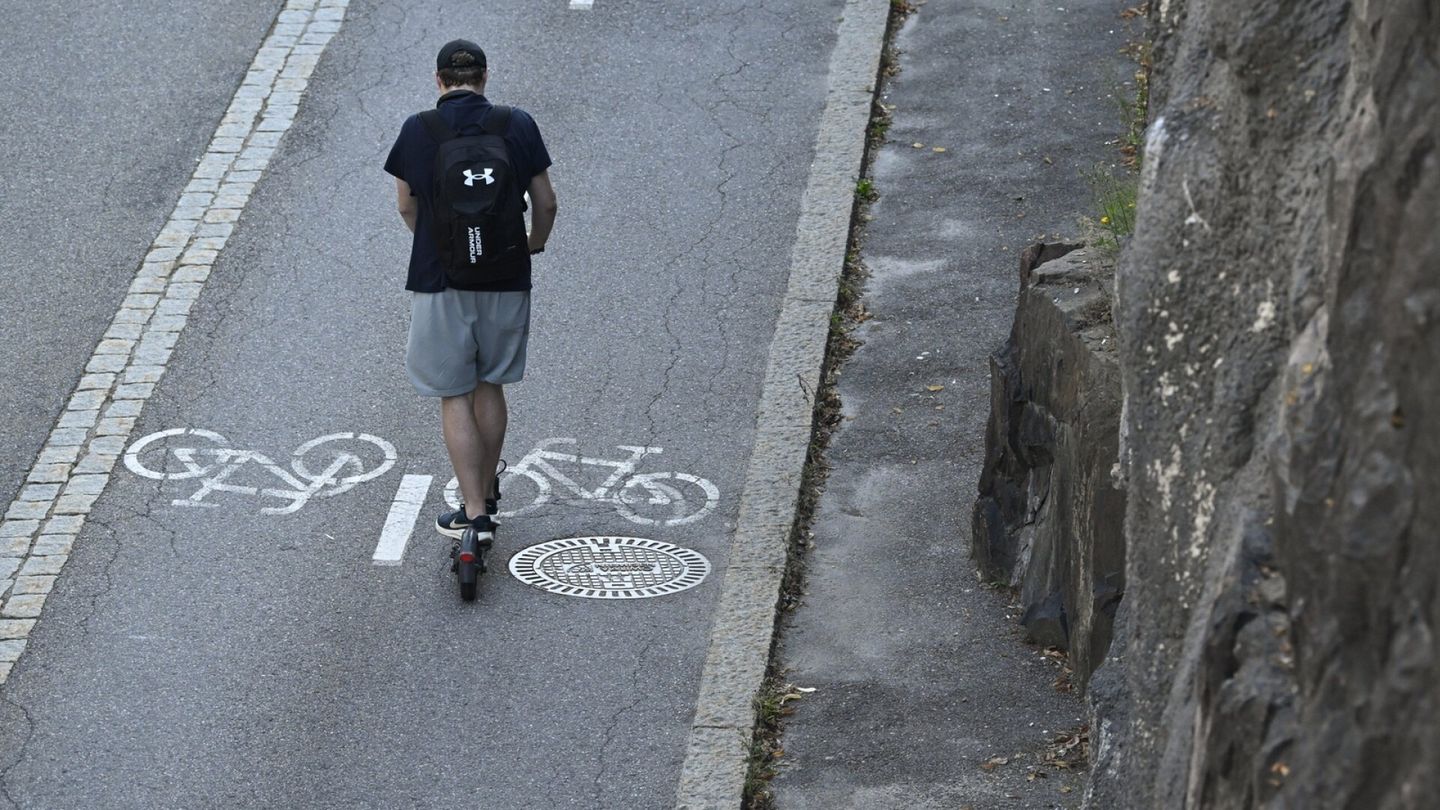 Päihtymys | Poliisi sakotti kuukaudessa lähes 200:aa skuuttijuoppoa