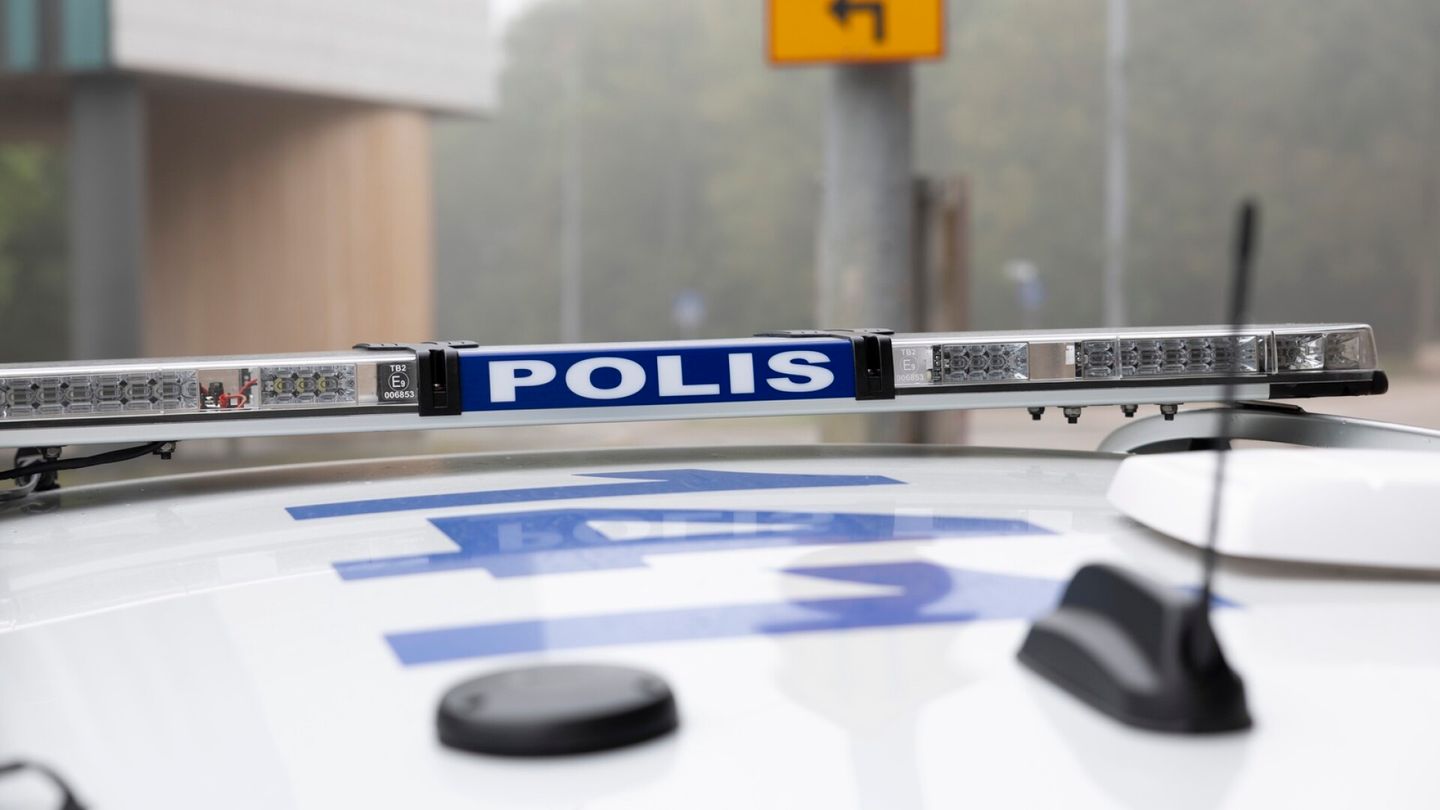 Autoilijan epäillään ajaneen lapsen yli Espoossa