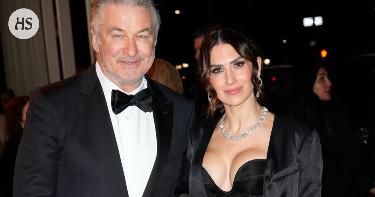 Alec Baldwin’s reality series The Baldwins receives one star crushing estimates