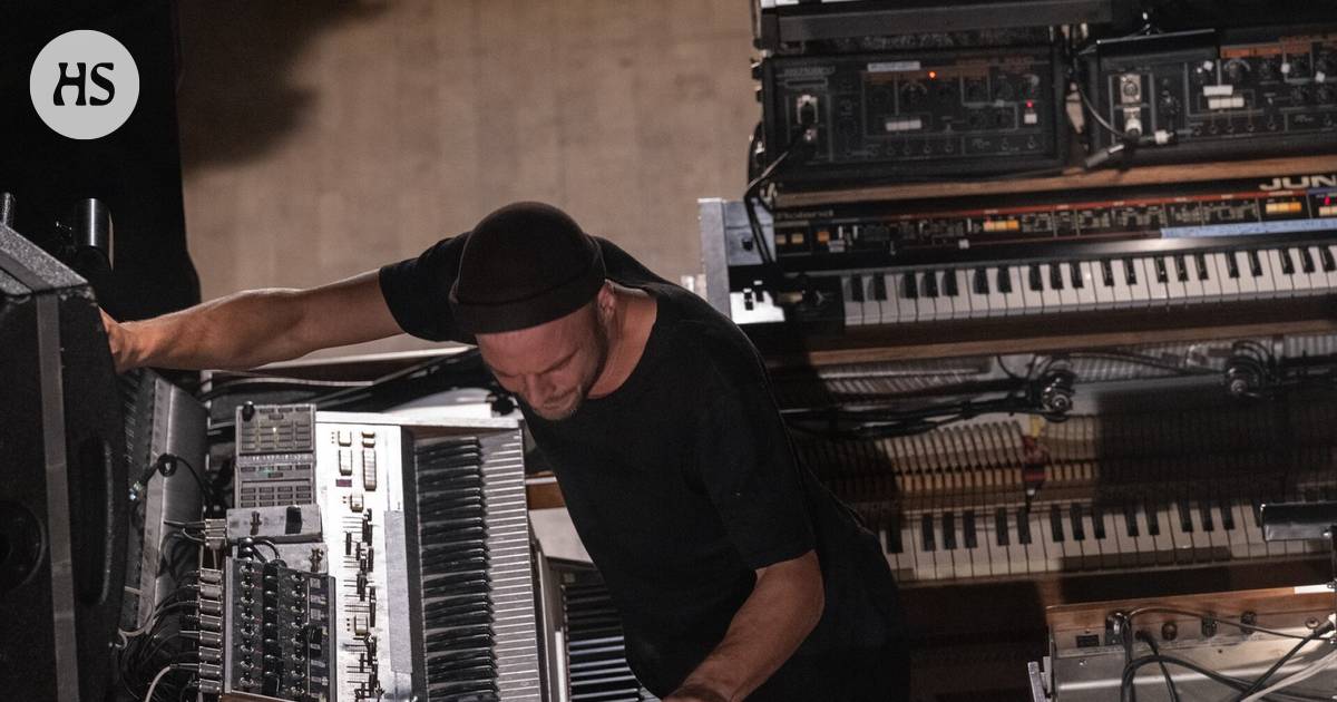 Only toilet brushes were missing from the German Nils Frahm’s long-awaited solo concert