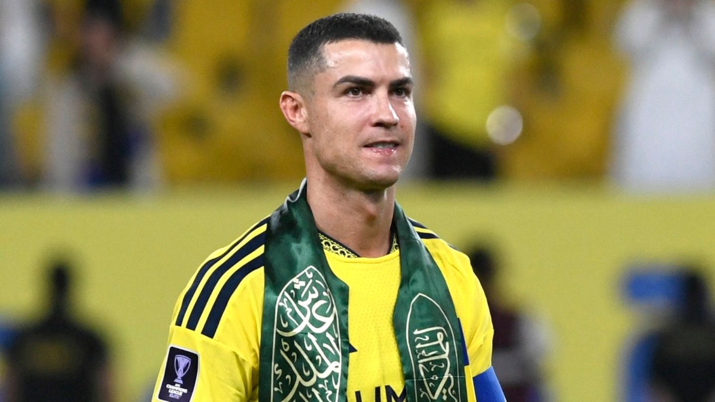 Suomalais­hyökkääjä kohtasi Cristiano Ronaldon poikkeuksellisessa ottelussa: kaksi ohjusta torjuttiin ennen peliä