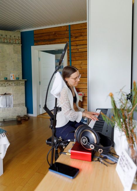 Leena perusti kommuunin Tampereelle – näin 8 asukasta jakaa ruokakulut ...