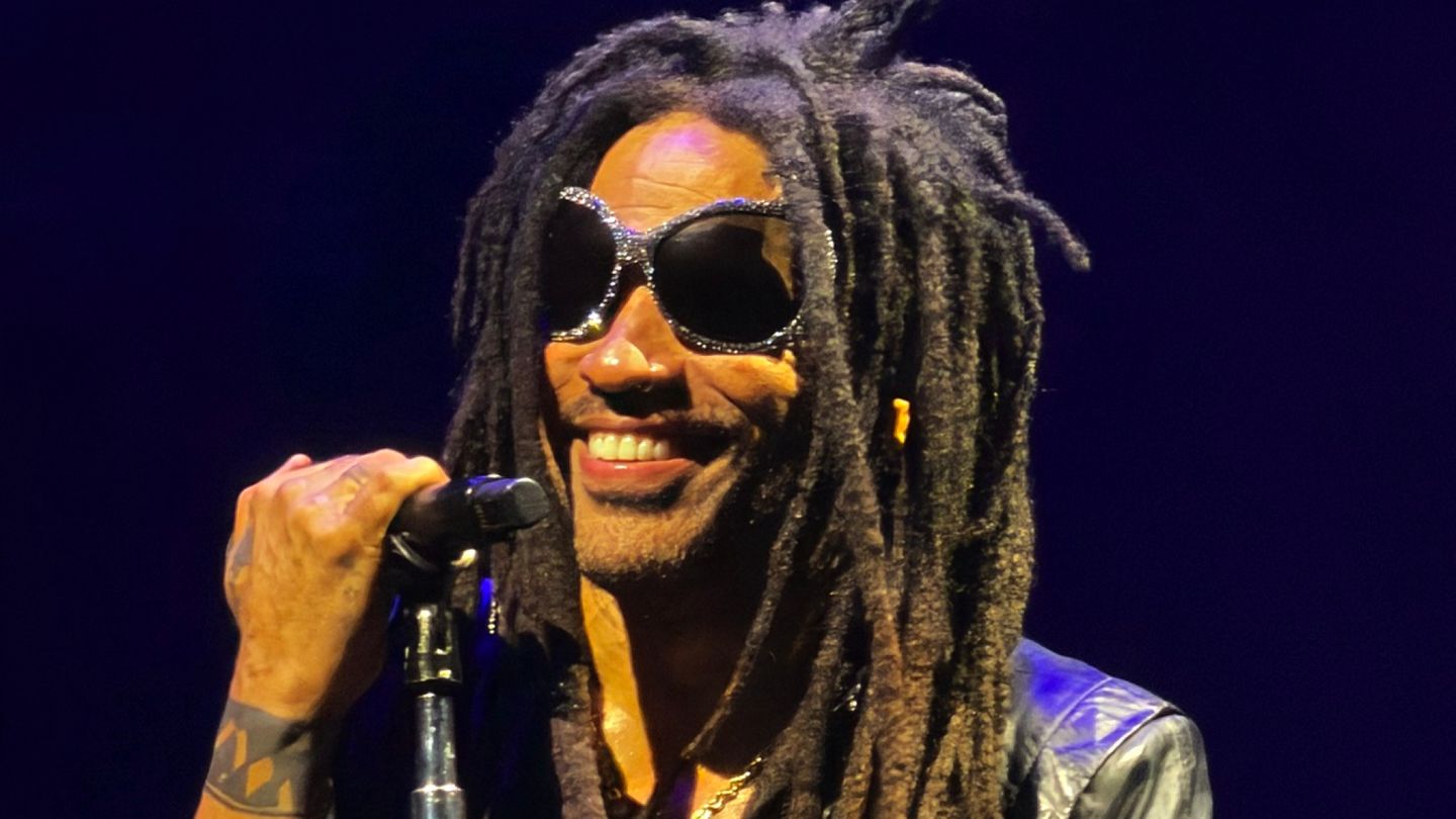 Concert Review: Lenny Kravitz's Helsinki Show Highlights Guitarist Craig Ross