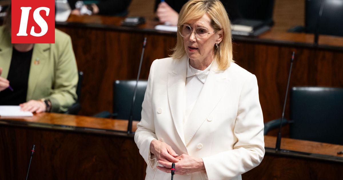 HS: Ex-ministerin mitta tuli täyteen – jättää eduskunnan