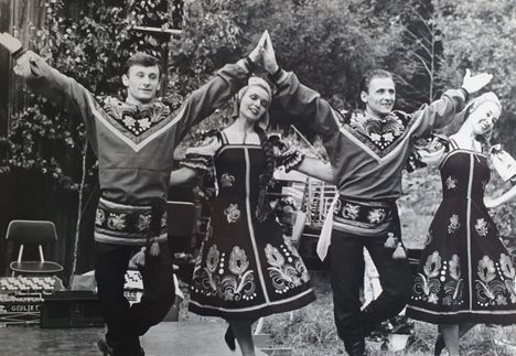 Tanssiryhmä toi itämaisia vaikutteita Nokialle vuoden 1989 Tahdeissa.