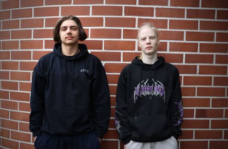 Kristian Seppä-Murto ja Kosti Kurkela sanovat, että oikeudenmukaisuus ei saisi riippua taloudellisista resursseista, joten he kehittivät ratkaisun. Ammattikoulussa opiskelevat kaverukset pääsevät oikeudenkäyntien rahoitusalustaan keskittyvän yritysideansa ansiosta kuukauden matkalle Kalifornian Piilaaksoon. Matka on osa Tampere Entrepreneurship Societyn järjestämää valmennusohjelmaa.