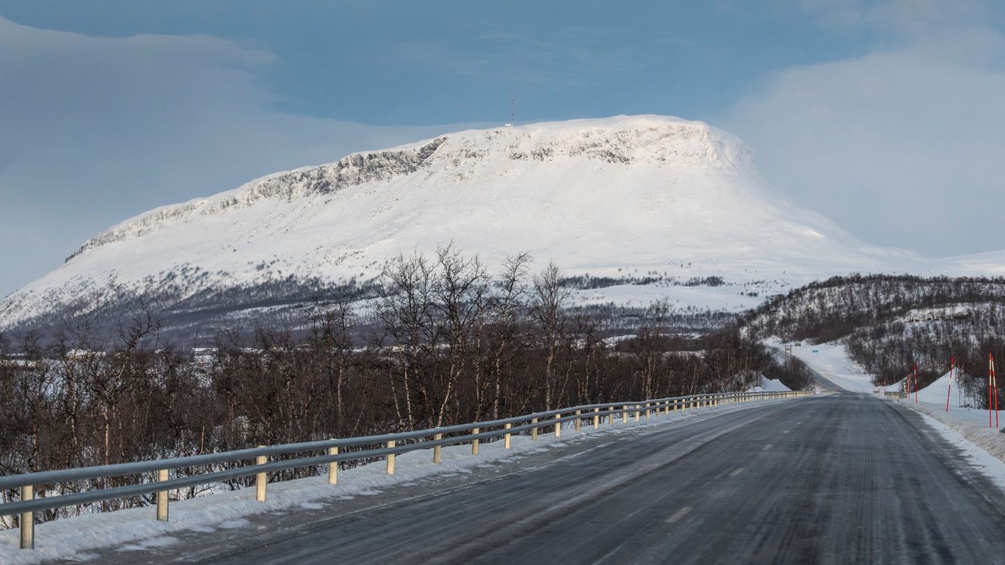 Enontekiö municipality to implement camera surveillance and paid parking in Kilpisjärvi