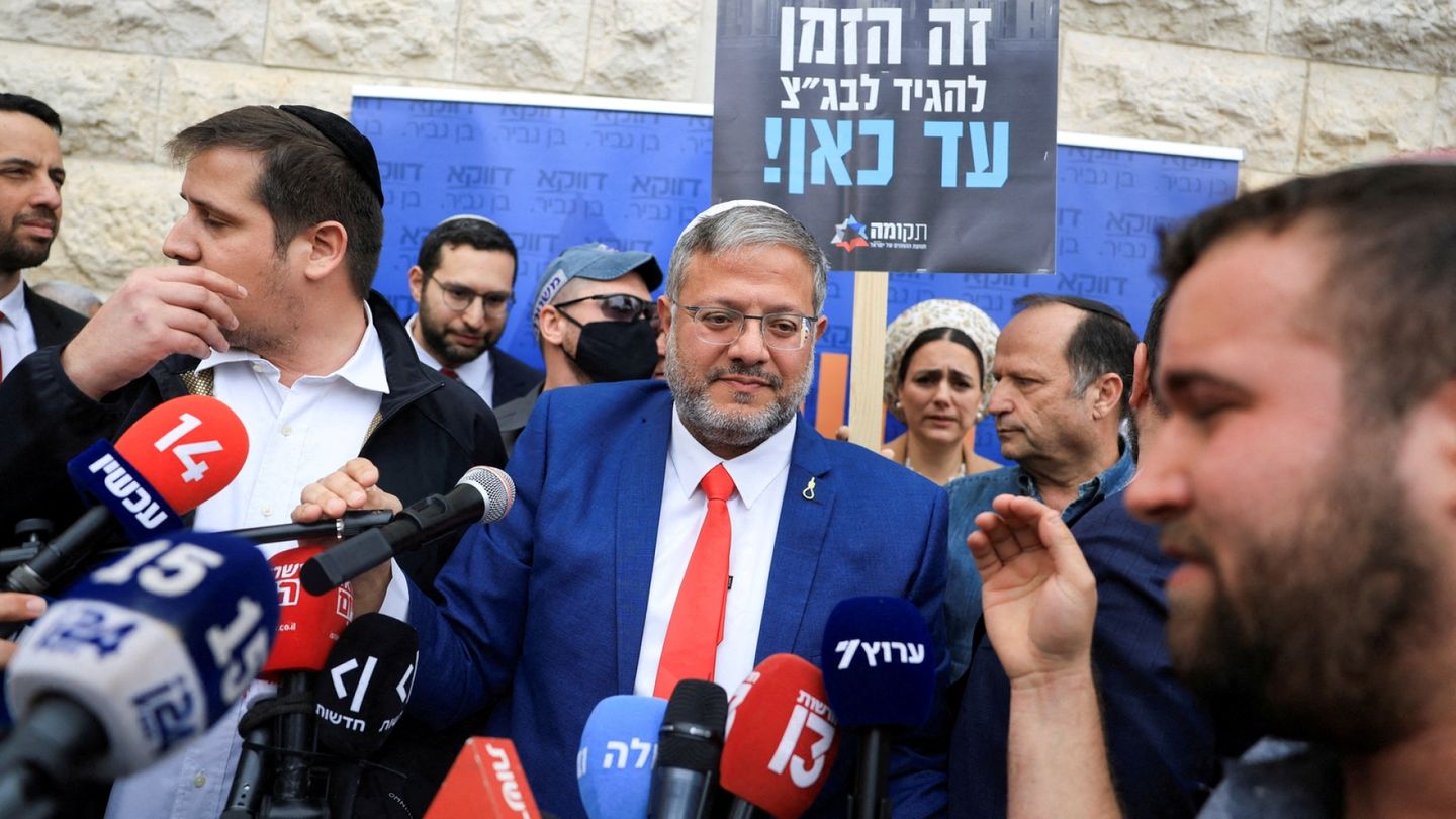 EU fails to agree on sanctions for Israeli minister who humiliated activists