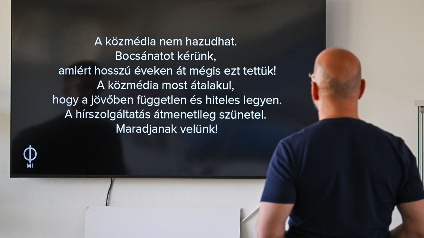 Hungary replaces public radio with classical music amid media reforms