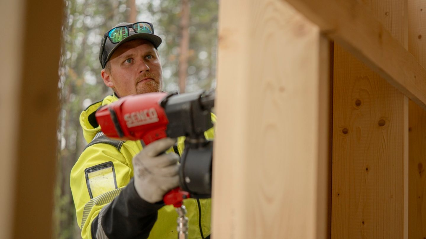 HS Lapissa | Juuso Piiskonen myi talonsa ja muutti Lappiin, koska työ­tilanne on ”älyttömän hyvä”