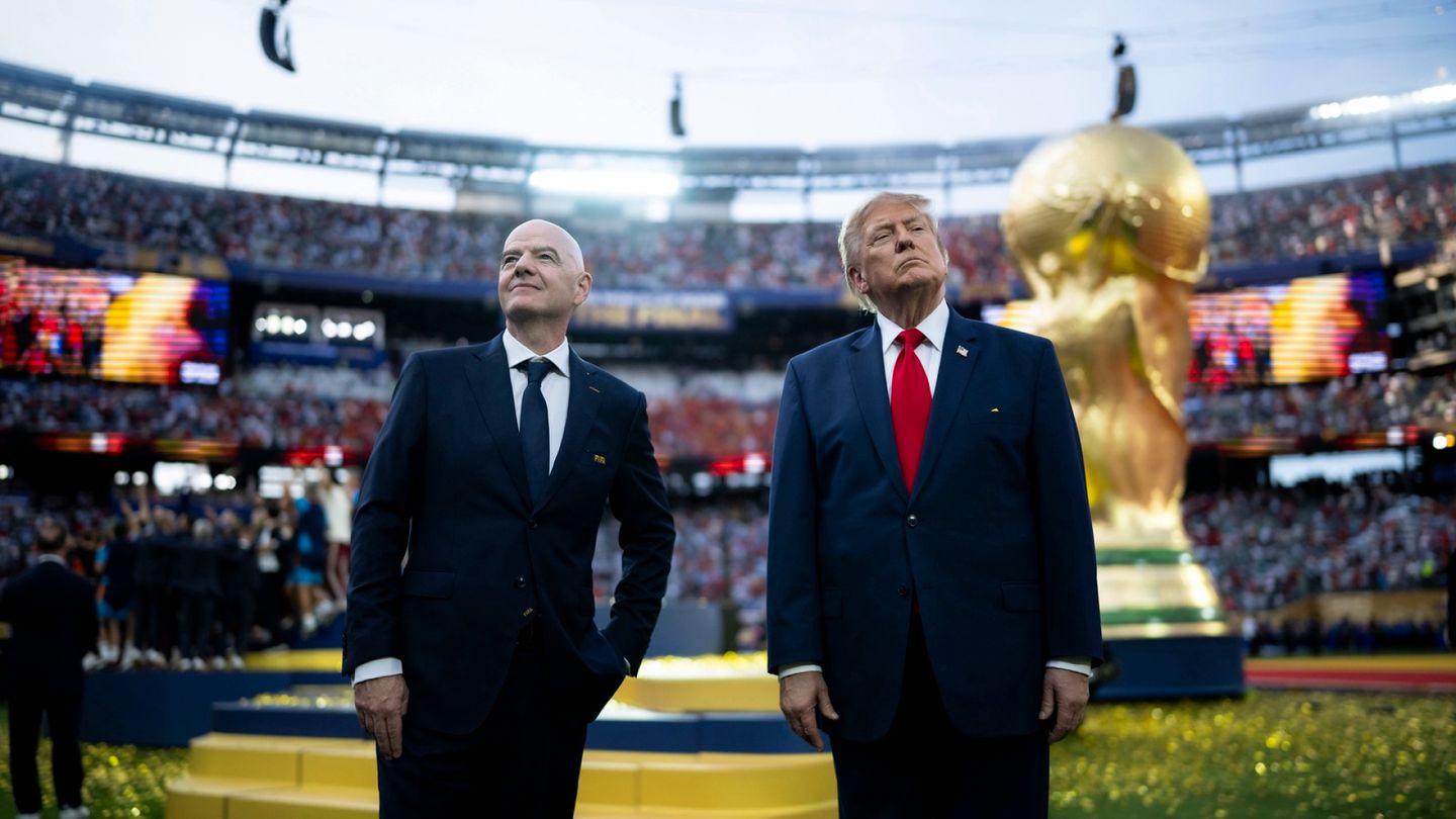 US Representative Raskin Demands Answers from FIFA President Infantino on Trump Ties