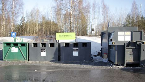 Kovat pakkaset voivat vaikuttaa Rinki-ekopisteiden tyhjennyksiin. Kuvassa Nokian Citymarketin Rinki-ekopiste.