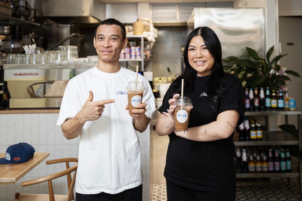 Bistro DinDín on moderni vietnamilainen ravintola, joka sijaitsee uuden Otavallanhovin kivijalassa. Kuvassa yrittäjät Thuan Tran (vasemmalla) ja Mai Tran.