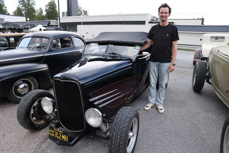 Street rod autot koolla Ellivuoressa - Satakunnan Kansa