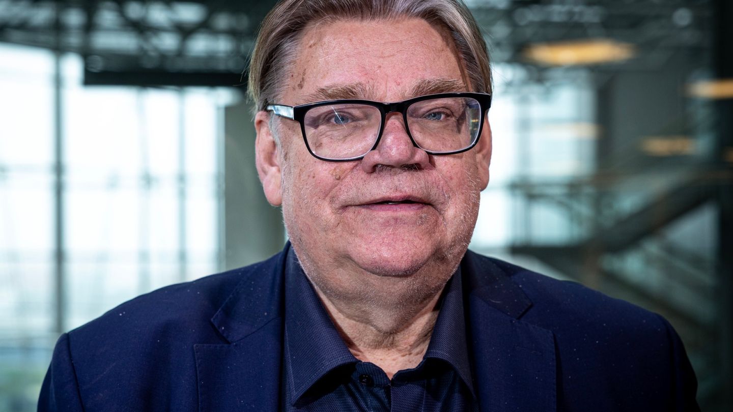 Parliamentary elections: Timo Soini considers candidacy from the Centre Party ranks